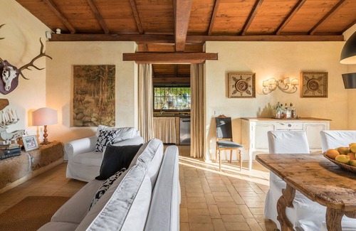 Nepi House | Beautiful private villa with private pool, A/C, WIFI, TV, patio, pets allowed and panoramic view