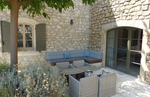 Eygalieres Villa | Beautiful property in the village of Eygalières, quiet, pool, air conditioning