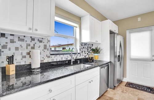 Highland Garden House | Beautiful Renovated Home in Hollywood - Discounted!