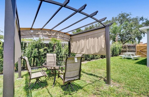 Highland Garden House | Beautiful Renovated Home in Hollywood - Discounted!