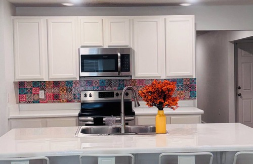 Bagdad House | Beautiful retreat 25 min from Pensacola Beach and 35 min from Navarre Beach