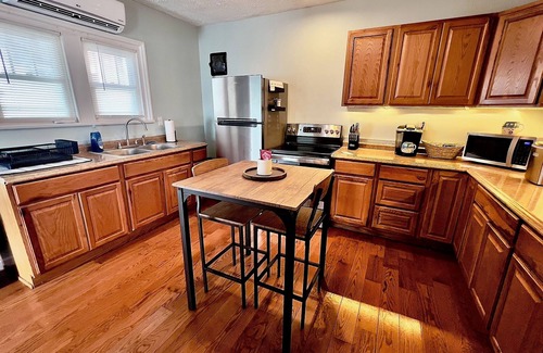 Aurora House | Beautiful River View spacious 3-bedroom house w/AC-WiFi- Ark -Creation Museum
