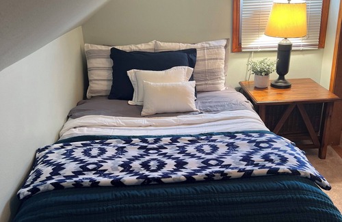 La Crosse House | Beautiful Riverside Beach House with private dock/beach frontage