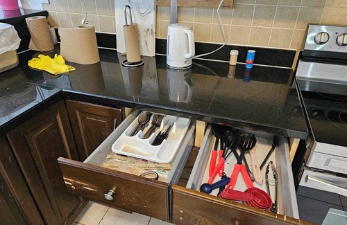 Willowdale House | Beautiful Room in central North York Centre next subway station and free parking