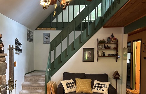 Locust Lake Village Ski Chalet | Beautiful secluded Locust Lake mountain retreat on ski slope and close to lake