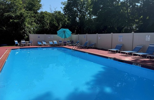 Elkins Park Apartment | Beautiful, Spacious, 2+2 Monthly Discount