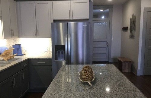 Johnson City Apartment | Beautiful spacious 2 Bedrooms 2 baths in Midtown