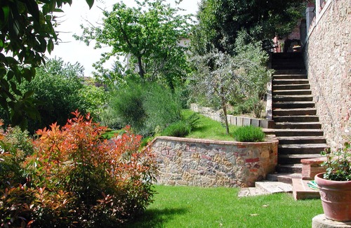 Sinalunga House | Beautiful studio located in a park with private garden, swimming pool, parking