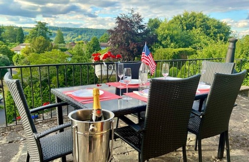 Westcott House | Beautiful Surrey Hills house with panoramic views in an AONB, sleeps up to 8