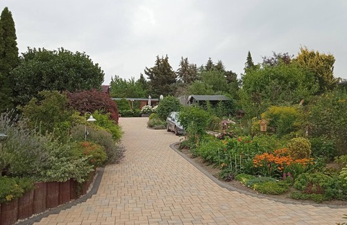 Radebeul House | Beautiful vacation home in the immediate vicinity of v. Altkötzschenbroda, parking space at the house