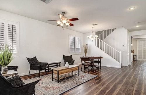Rhodes Ranch House | Beautiful Vegas Executive Home with Heated Pool