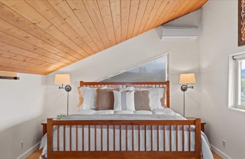 Stevensville Apartment | Beautiful views of the Sapphire Mountains from this new one bedroom unit