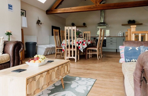 Devils Bridge House | Beautiful villa for 19 guests with WIFI, hot tub and pets allowed