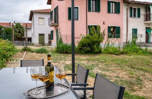 Cortiglione House | Beautiful villa for 5 guests with WIFI, TV and patio