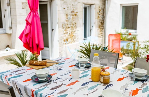 Arvert House | Beautiful villa for 4 guests with WIFI, TV and terrace