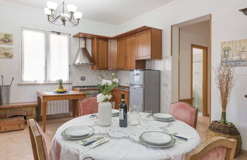 Lake Garda House | Beautiful villa for 4 guests with WIFI, TV and pets allowed