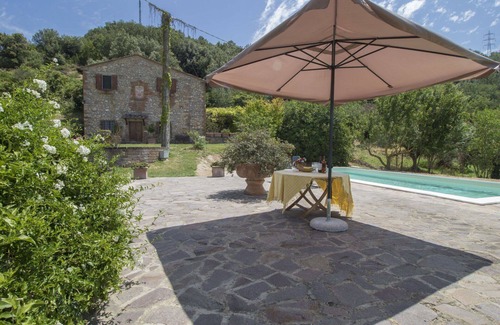 Montoro Villa | Beautiful villa for 4 people with WIFI, pool, TV, balcony, panoramic view and parking