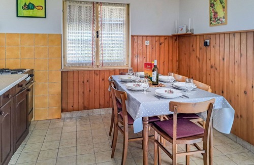 Vrznaveri House | Beautiful villa for 6 guests with WIFI, A/C, TV, terrace and pets allowed