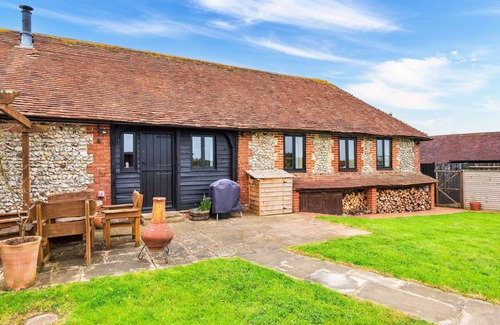 Faversham House | Beautiful villa for 4 guests with WIFI