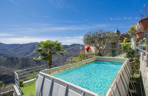 Casoli House | Beautiful villa for 6 guests with WIFI, private pool, TV, terrace and pets allowed