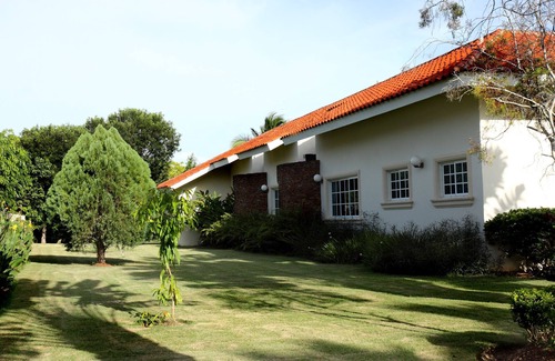 Los Mangos Villa | Beautiful Villa Near the Beach