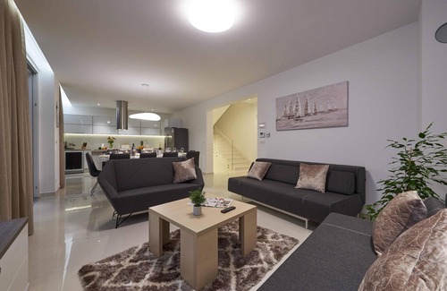 Trogir Villa | Beautiful villa with sea view 2 minutes from the centre of Trogir- Villa Trogir