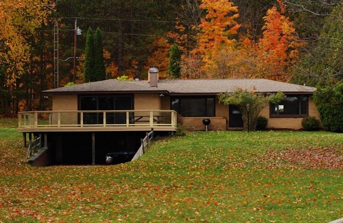 Petoskey House | Beautiful Walloon Lake Home - 10% discount if < 2 weeks to arrival
