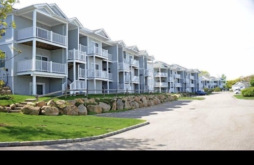 Greenport West Condo | Beautiful Waterview Condo on the North Fork of LI