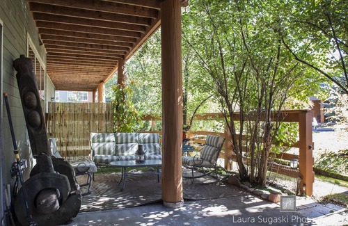 Basalt House | Beautiful Willits Townhouse 5 minutes from Whole Foods, restaurants and bars!