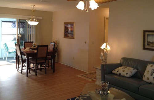 The Villages House | Beautifully Decorated & Conveniently Located Haven w/a Tranquil Setting!