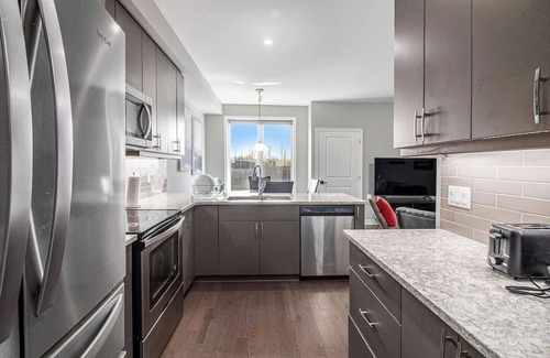 Leitrim Apartment | Beautifully Furnished 3-Bedroom Home