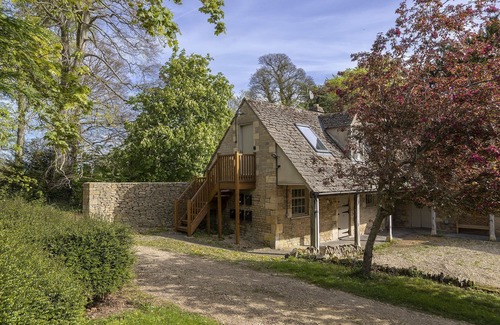 Broadwell Apartment | Beautifully presented dog friendly - The Old Stables at Broadwell Manor