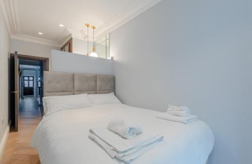 Redcliffe Apartment | Beautifully Refurbished 2BD Flat - Earl's Court!