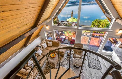 Agate Ski Chalet | Beautifully Remodeled Beach Front A-Frame