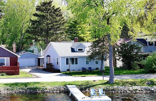 Long Lake House | Beautifully Remodeled Lakefront House