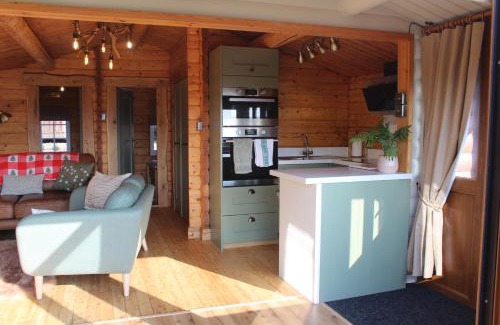 Bronaber Ski Chalet | Beautifully Restored Log Cabin