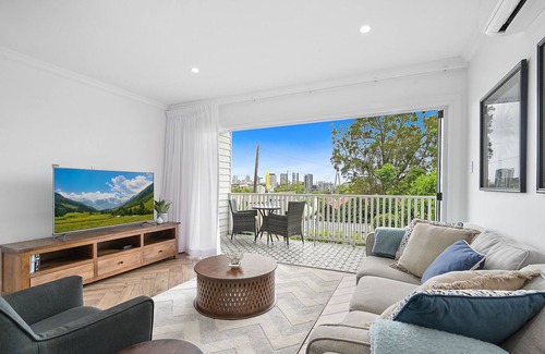 Balmain House | BEAUTY ON THE BAY- THE BEST OF BALMAIN