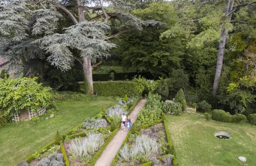 Salles-en-Toulon House | Beauty Park - Lemurian Hut 2 people