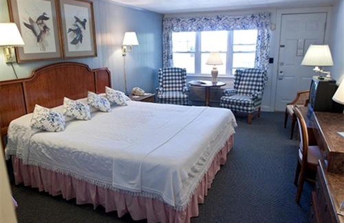 Lincolnville House | Bed and Breakfast Perfect for a Romantic Getaway near Camden Hills State Park, Maine