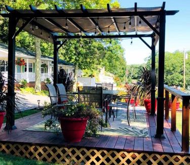 Lincolnville House | Bed and Breakfast Perfect for a Romantic Getaway near Camden Hills State Park, Maine