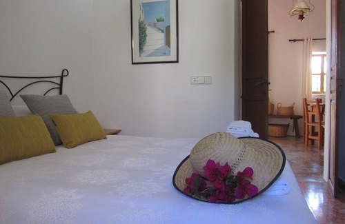 Sant Antoni de Portmany Other | Bed north of Ibiza