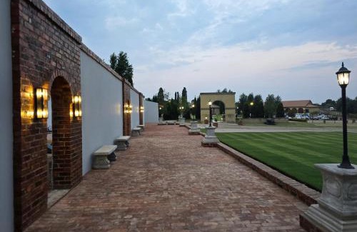 Greater Johannesburg Metropolitan Area Hotel | Beds Inn Midrand