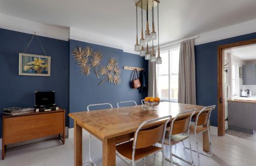 Rye House | Bee Cottage - Stylish Holiday Cottage In Rye