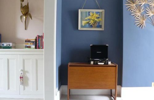 Rye House | Bee Cottage - Stylish Holiday Cottage In Rye