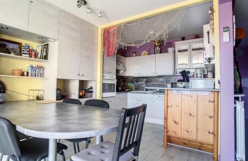 Carnon-Plage Apartment | Bel F2 Cabine avec Garage, Proche Plage et Port, Grande Terrasse ensoleillée - FR-1-715-80