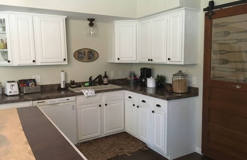 Janesville House | Bella's Suite at Star's Hollow Inn and Hobby Farm