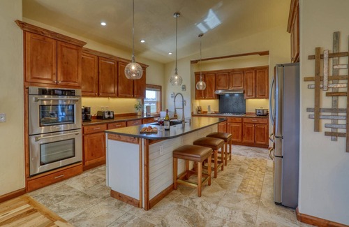 Pagosa Springs House | Bella Vista: Golf Course & Mountain Views, Modern Design, Electric Stove, Workspace, 5 Min to Shops!