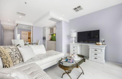 Glenelg Apartment | Belle Escapes - Bay View Lookout With Sea Views