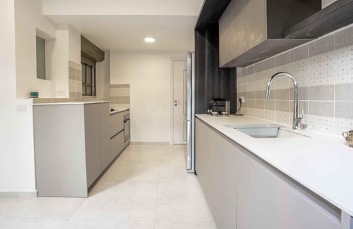 Tel Aviv Apartment | Ben Yehouda Jonquille