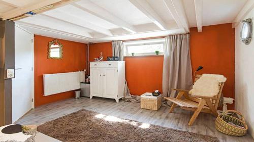 Zuidwest Boat Rental | Benedenverdieping in Woonboot met tuinterras